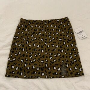 Forever 21 green cheetah mini skirt